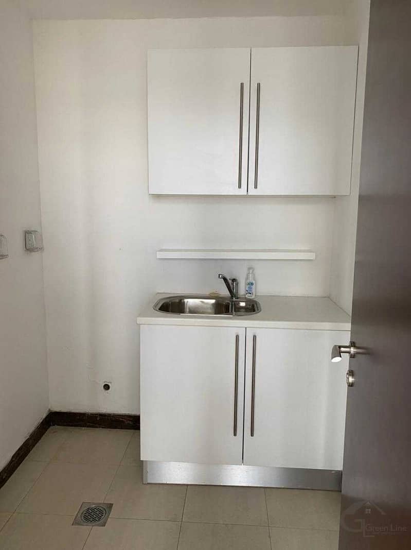 10 With Kitchen Appliances I Very Well Maintained Unit