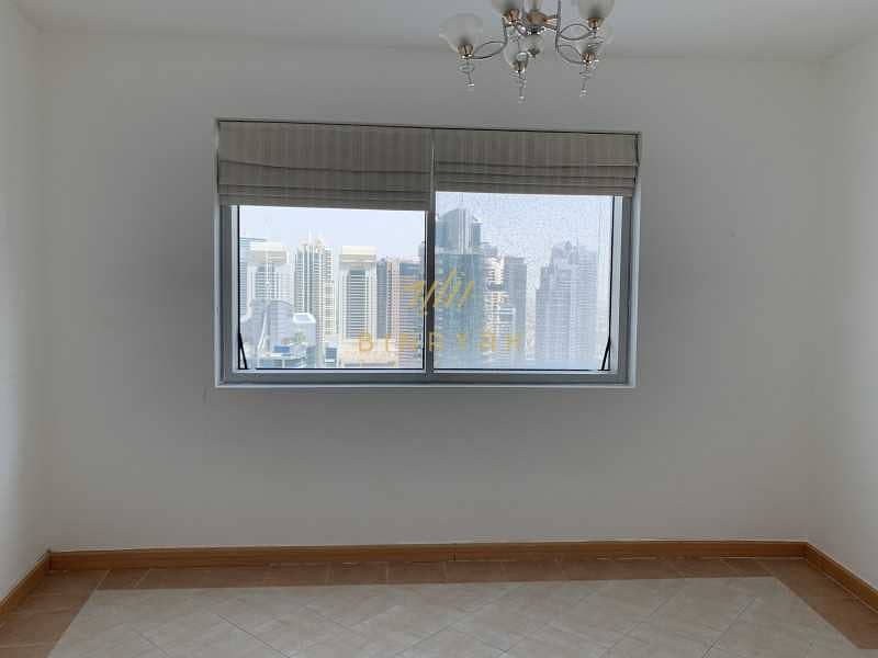 4 3 Bedroom Spacious  Apartment |Marina View |