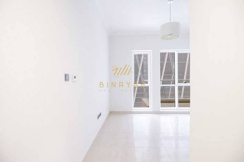 8 STUNNING AND SUPERB 1BD|BRAND NEW|LARGE BALCONY