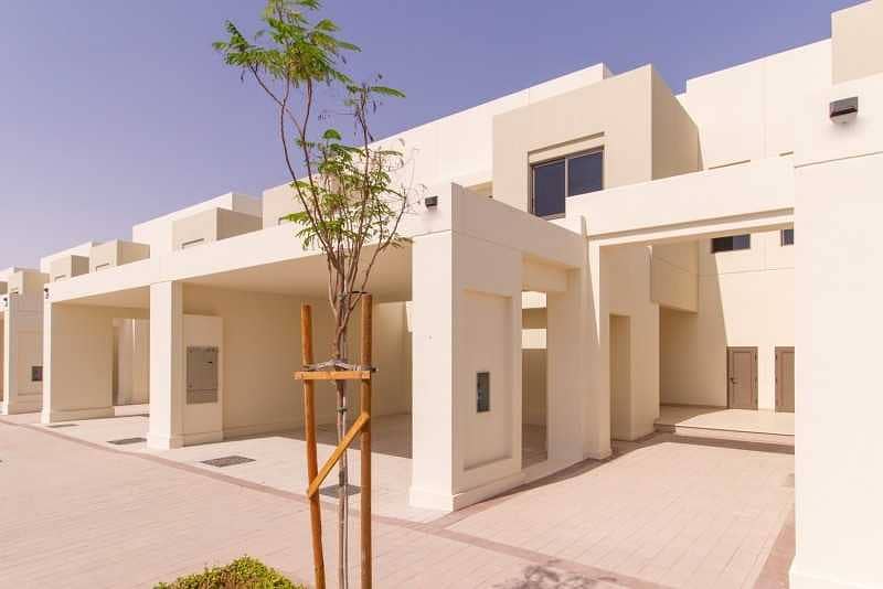 18 Noor Town Houses | 3 Bed +Maid l Luxurious Villa