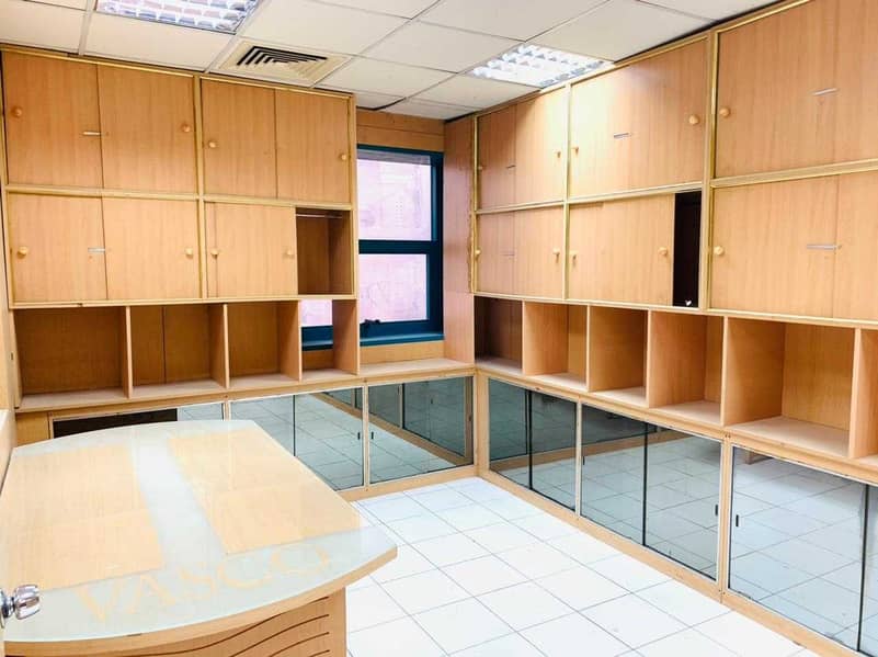 10 Fully fitted office for rent in 32000