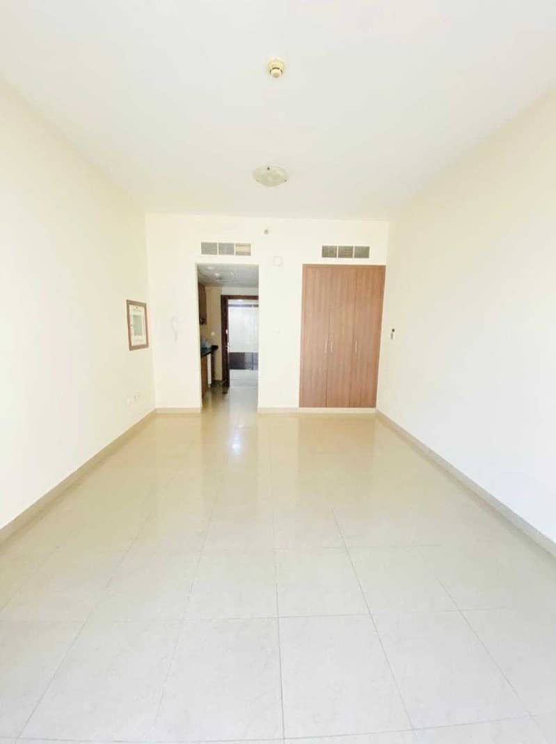 7 LARGE ONE BEDROOM FOR RENT IN INTERNATIONAL CITY