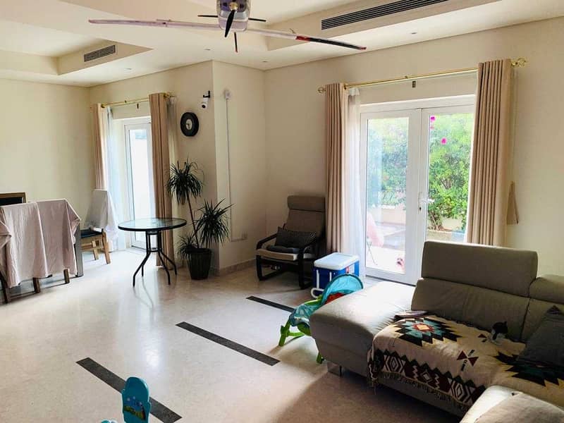 15 Spacious 3 BR villa for rent in Al Furjan in 100000