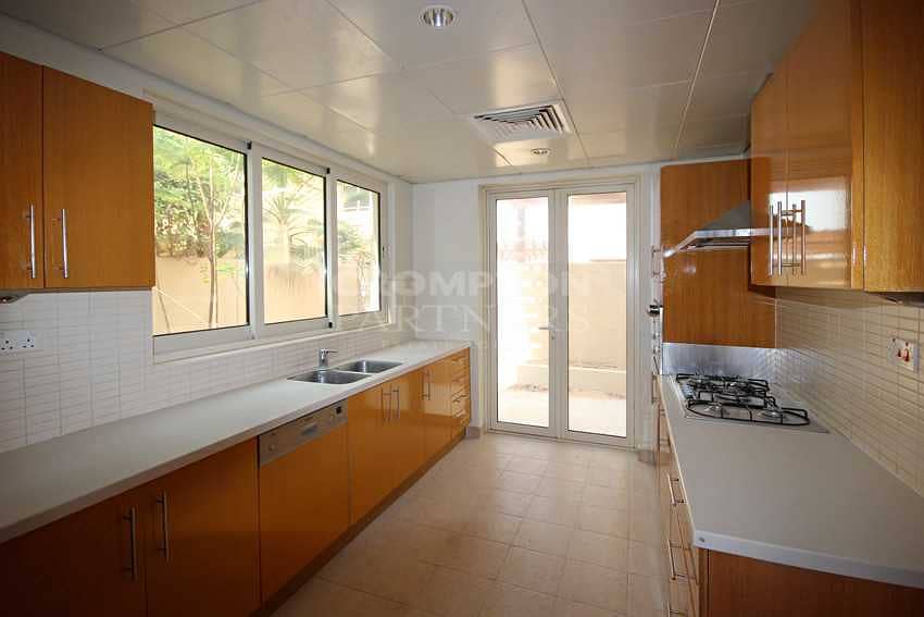 3 Type S Villa | Single Row | Corner | Full Privacy