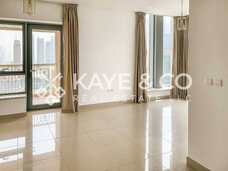 10 High Floor | Vacant | Fully Furnished | Balcony