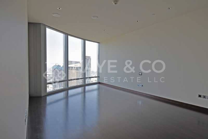10 Panoramic DIFC View  with Large Master Bedroom