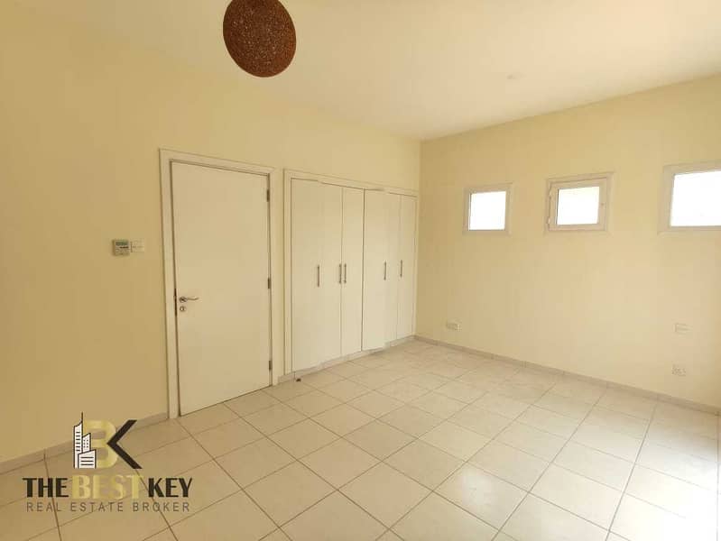 5 Well Maintained Villa  / Type 3M / Spacious Layout