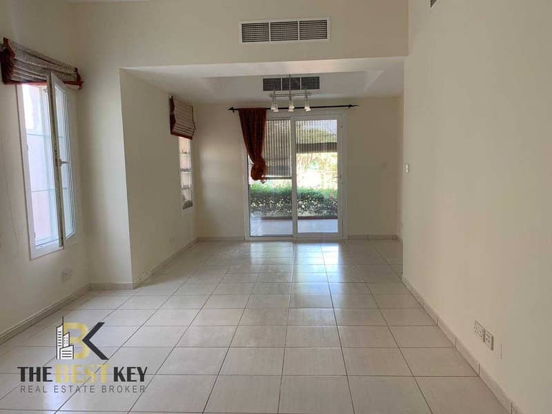 8 Well Maintained Villa  / Type 3M / Spacious Layout