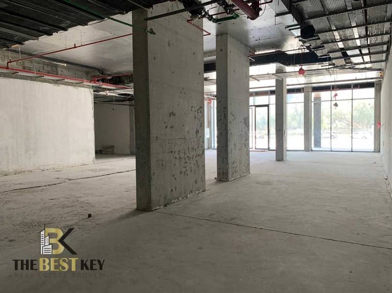 6 Huge Retail For Rent On Boulevard Downtown