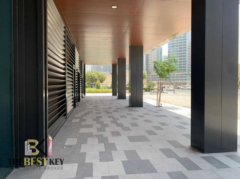 9 Huge Retail For Rent On Boulevard Downtown