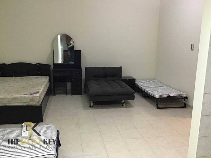 4 Spacious Studio/Well maintained/Near Metro Station