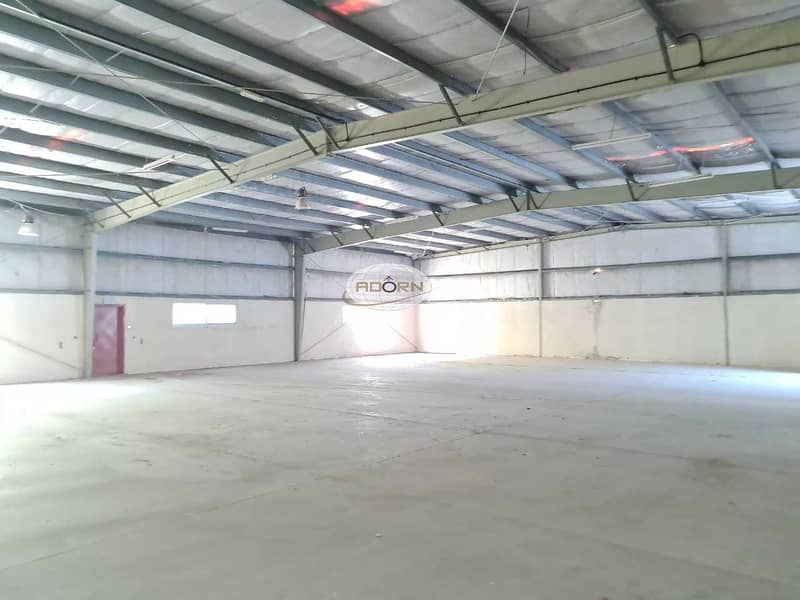 8 An Excellent 11000 square  feet for rent in Al Quoz industrial 2