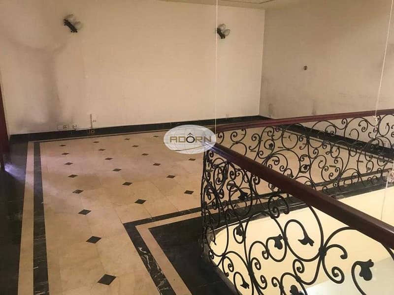 20 Very Spacious 5 bedroom independent villa in Jumeirah 3