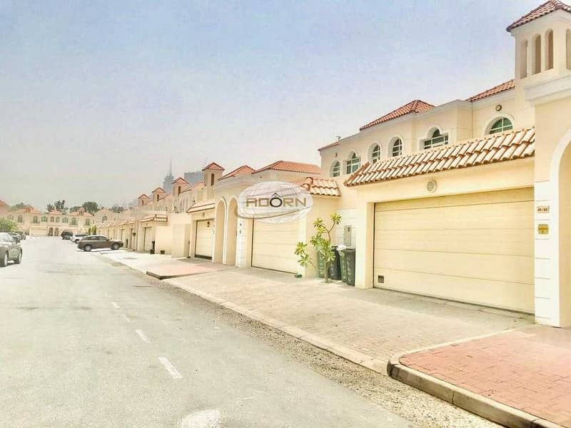 5 Excellent 4 bedroom plus maid compound villa with pool and gym in Jumeirah 3