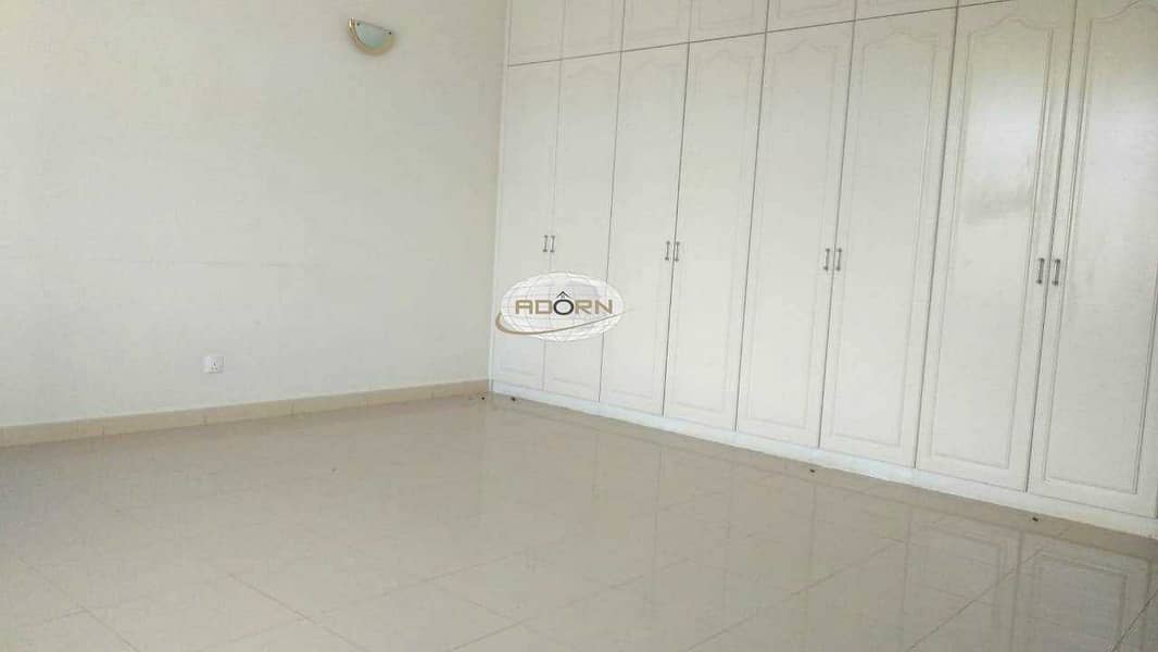 6 Beautiful 3 bedroom villa in Umm Suqeim2