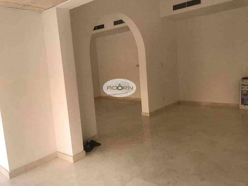 4 Nice 4 bedroom plus maid compound villa with pool  in Jumeirah