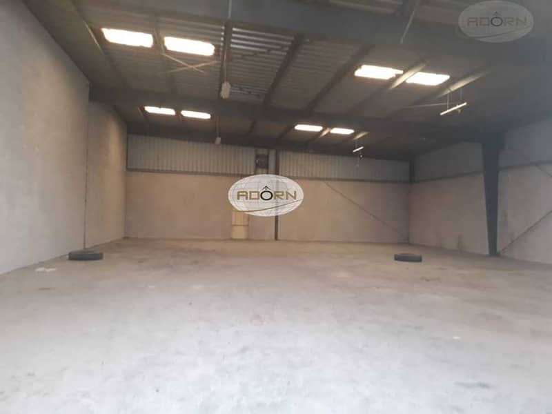 2 Umm ramool 4000 sq ft Storage warehouse for rent