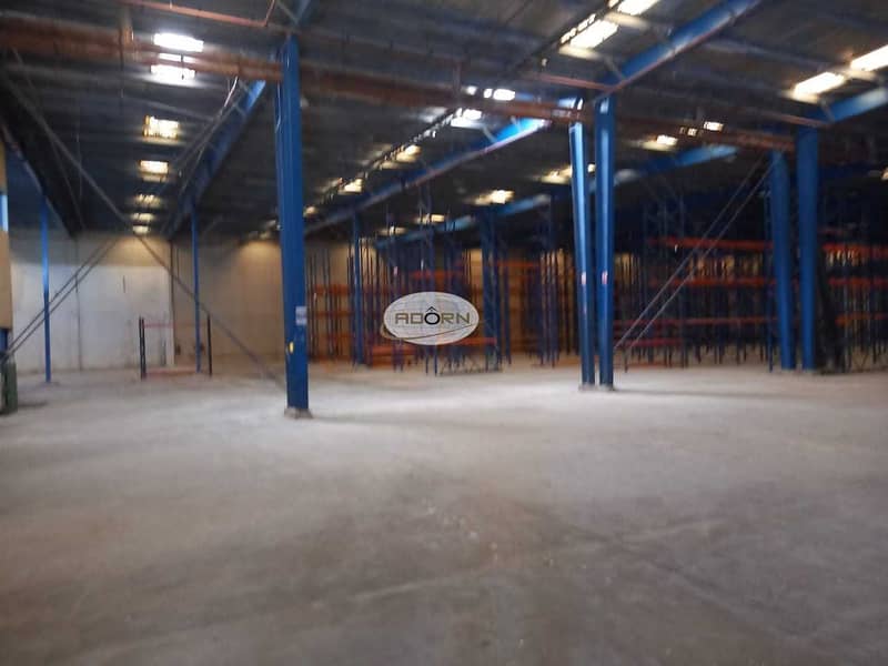 50000 square feet warehouse with 6 loading bays for rent in Al Quoz 4