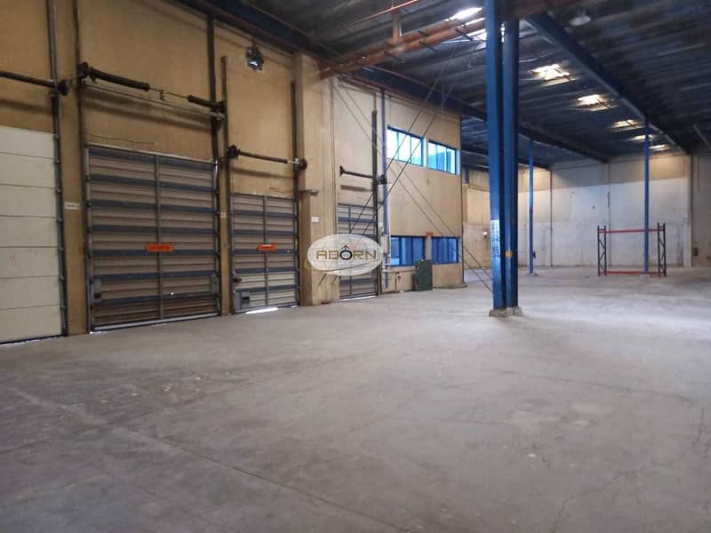 4 50000 square feet warehouse with 6 loading bays for rent in Al Quoz 4