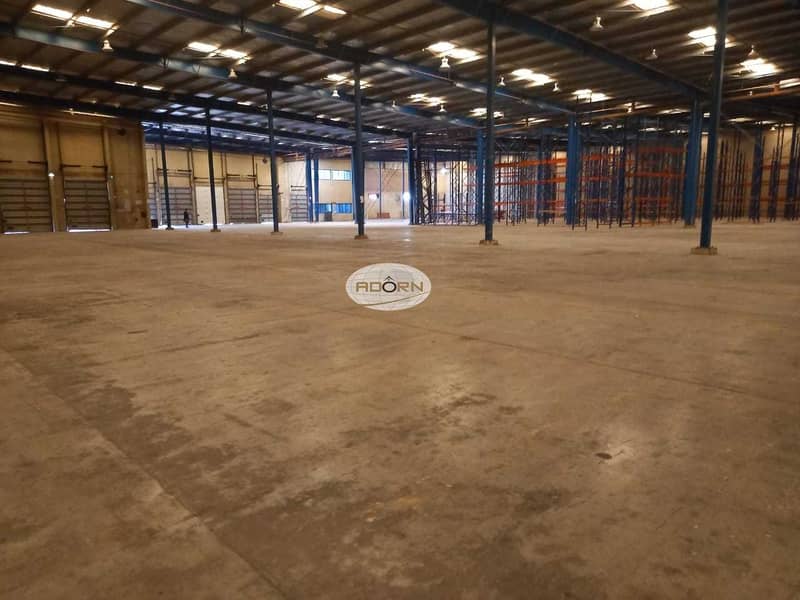 5 50000 square feet warehouse with 6 loading bays for rent in Al Quoz 4