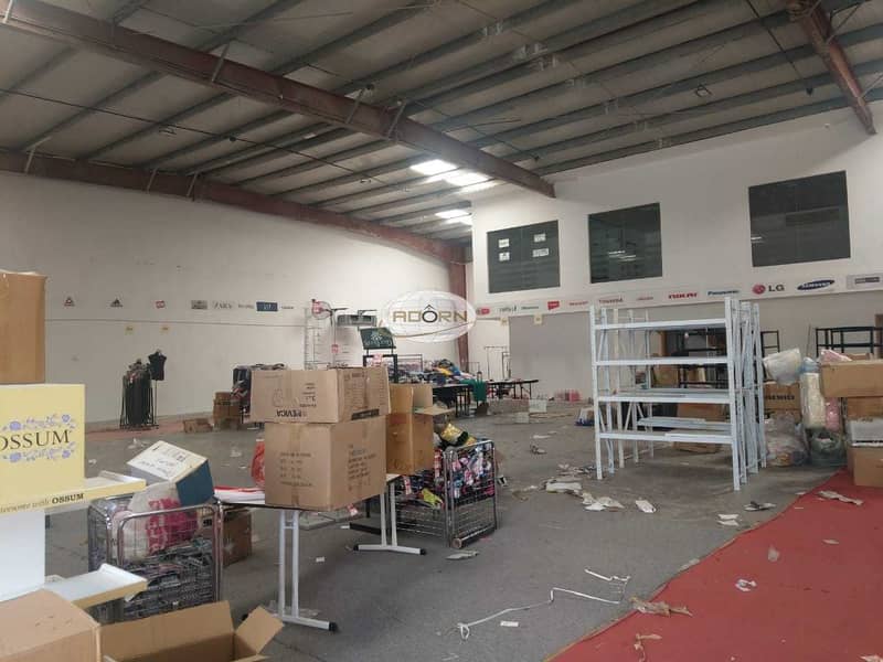 6800 square feet nice warehouse for rent in Al Quoz 4
