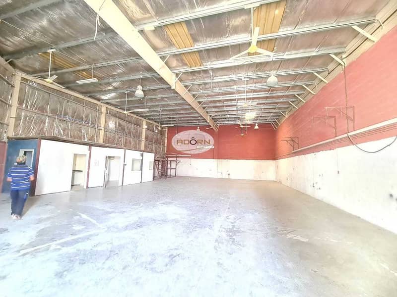 16 4000 square feet warehouse for rent in Al Quoz 1 on main road