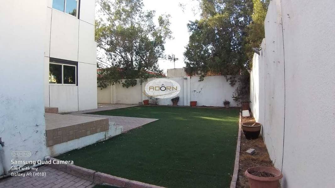 8 Commercial  Spacious 5br independent villa for rent