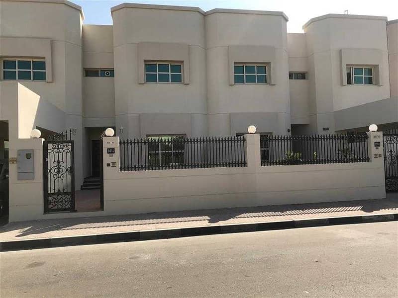 11 Fully renovated 3 bedroom villa with [pvt garden in Jumeirah 1