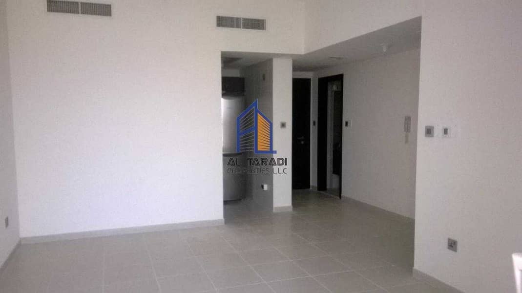 Ready To Move in /Full Sea view/ With Kitchen Appliances Ready To Move in /Full Sea view/ With Kitchen Appliances