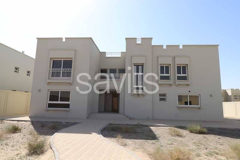 18 Luxury five bedroom villa in Al Barashi Sharjah