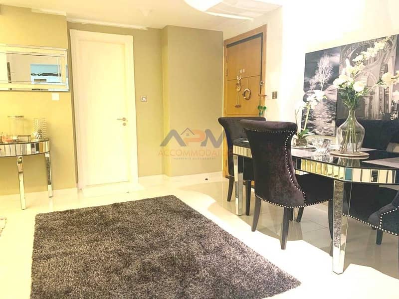 Amazing 1-Bedroom Apartment in Marina Square Building