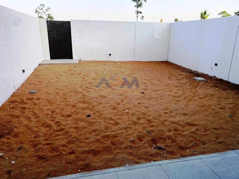 15 VILLA FOR RENT IN YAS ACRES