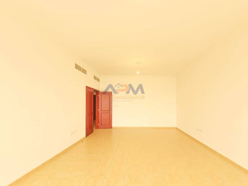 4 Large 1 Bed Room Apartment in Khalifa street.