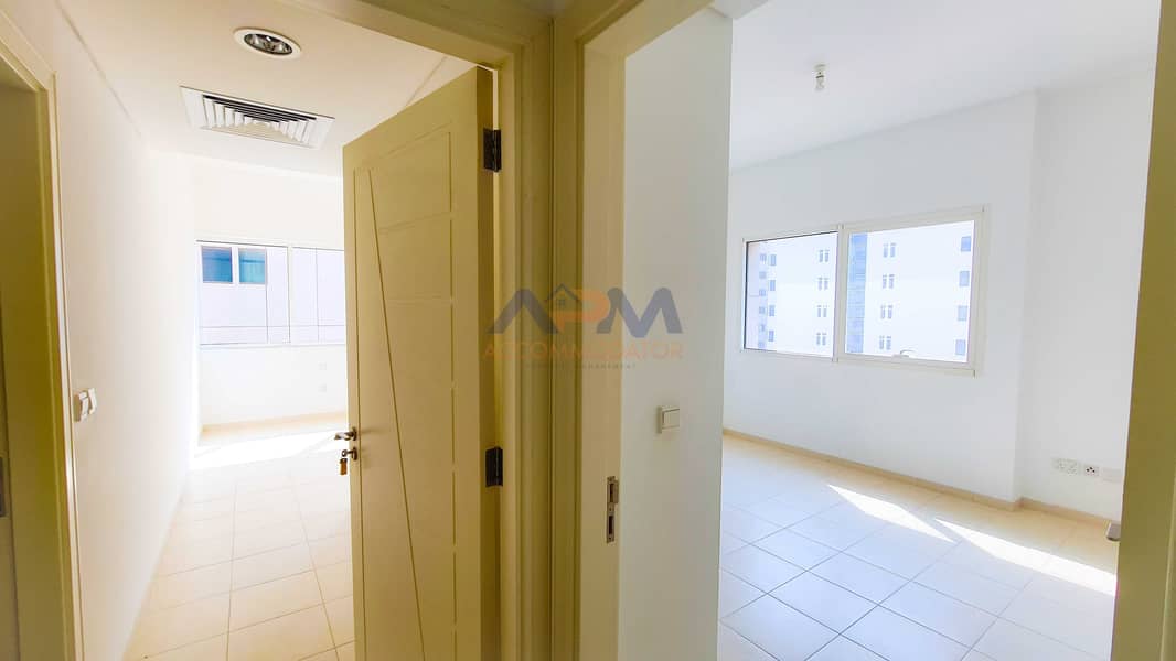 11 Sizable ! 2 Bed Apartment + Laundry Room + Pool + Gym.