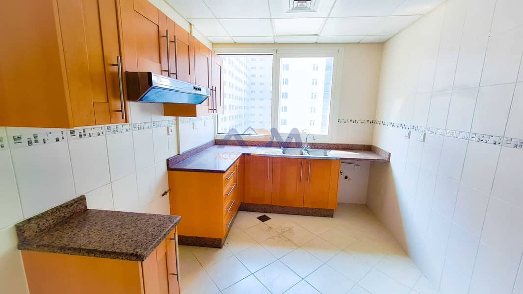 14 Sizable ! 2 Bed Apartment + Laundry Room + Pool + Gym.