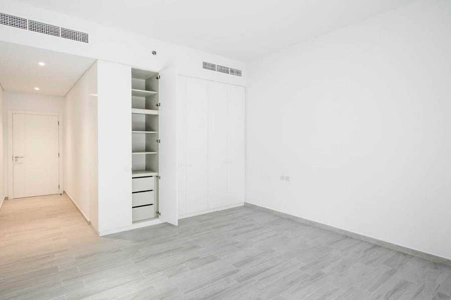Bright Brand New 2 BR Townhouse Bright Brand New 2 BR Townhouse