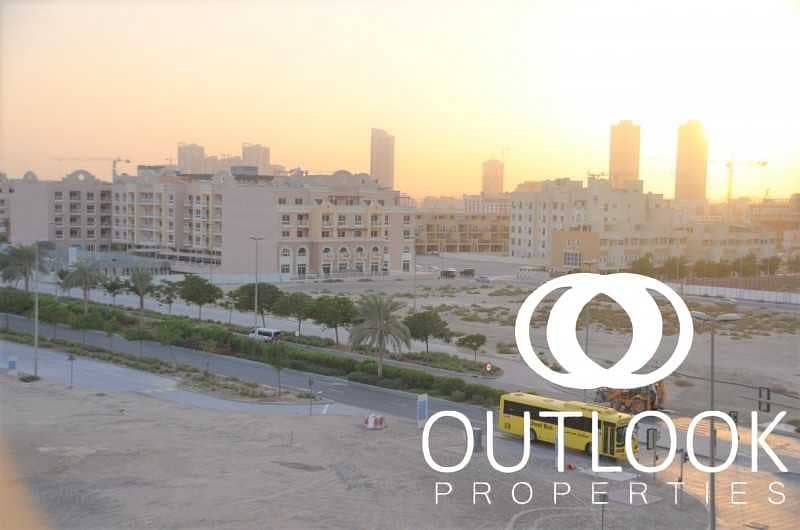 11 1BR Unfurnished | Ready | Stunning View| Near Park