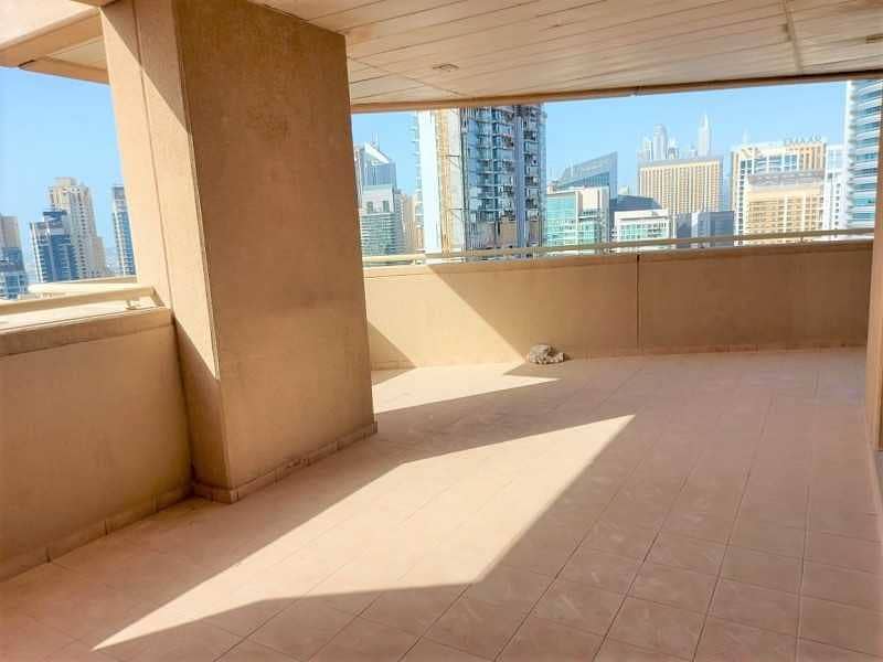 10 Vacant 2br + Balcony | Marina View | Chiller Free!