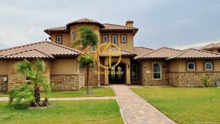 Standing Alone Huge LUX 10 BR Villa-Elevator