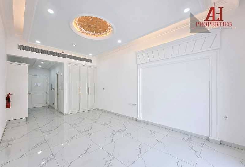 4 Premium Luxury|White Good Included|Marble Flooring