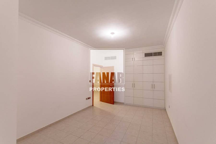5 Available Now | Spacious Apartment with Balcony