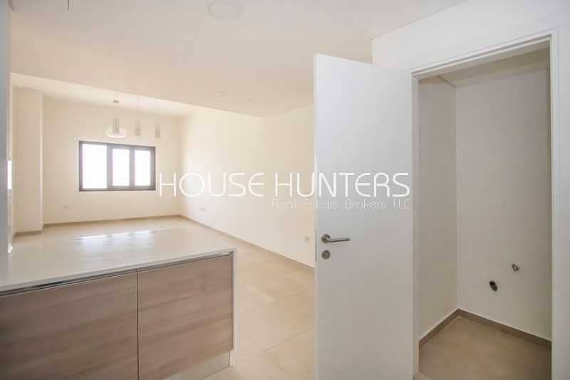 4 Beautiful 1 Bed + Study | Vacant Now & Motivated Seller