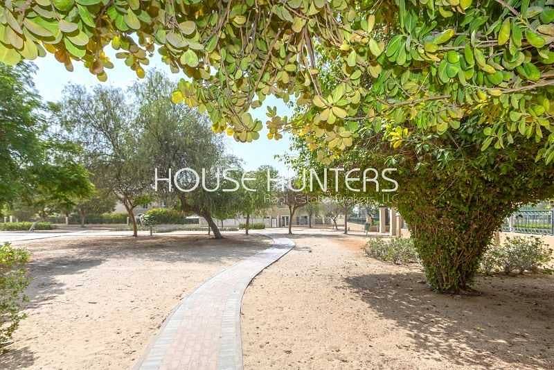 12 3 bedroom | Lovely Villa in Alma | Close to pool