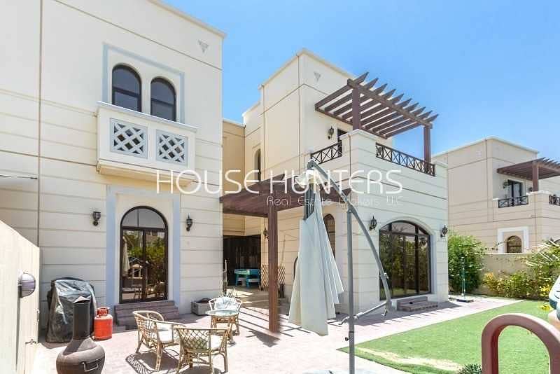 Exclusively Listed End Unit in Naseem | 4 bedroom