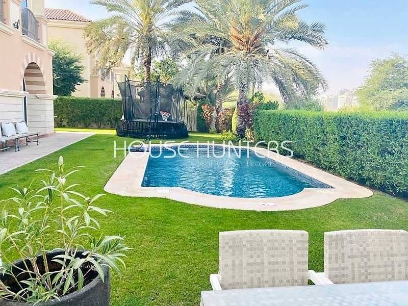 24 EXCLUSIVE: Elegantly Modernized B1 Villa with Pool