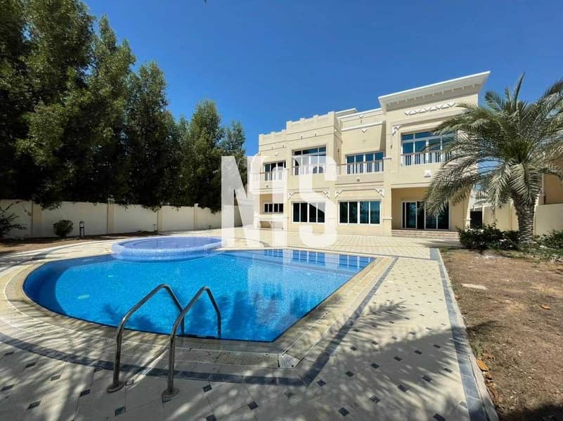 Spacious and Luxury Villa |  Private Swimming Pool