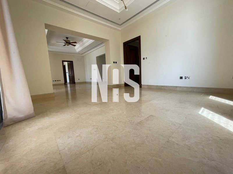 10 spacious excutive villa with golf course view  .