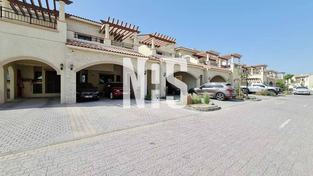 Well Maintained and Elegant Townhouse Well Maintained and Elegant Townhouse