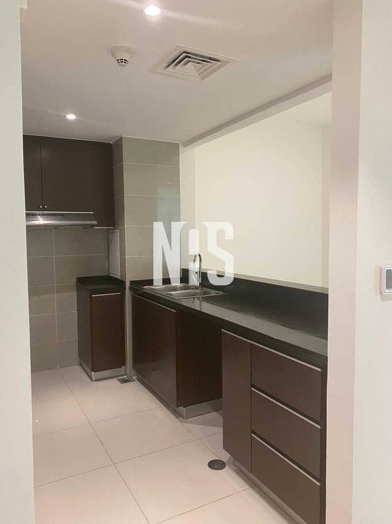 10 Clean and Well Maintained Apartment