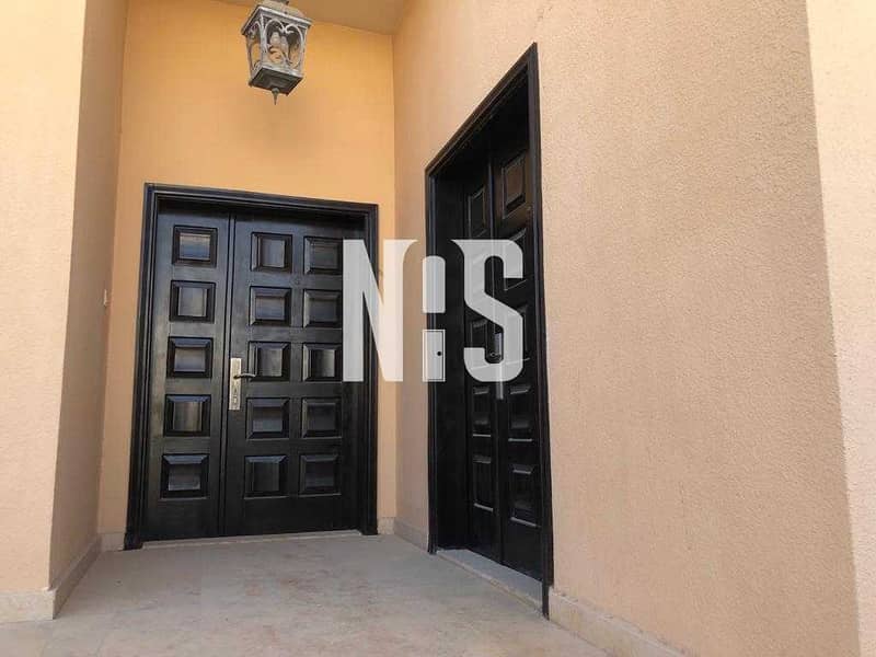 3 Good Deal!! Huge and Stunning Townhouse